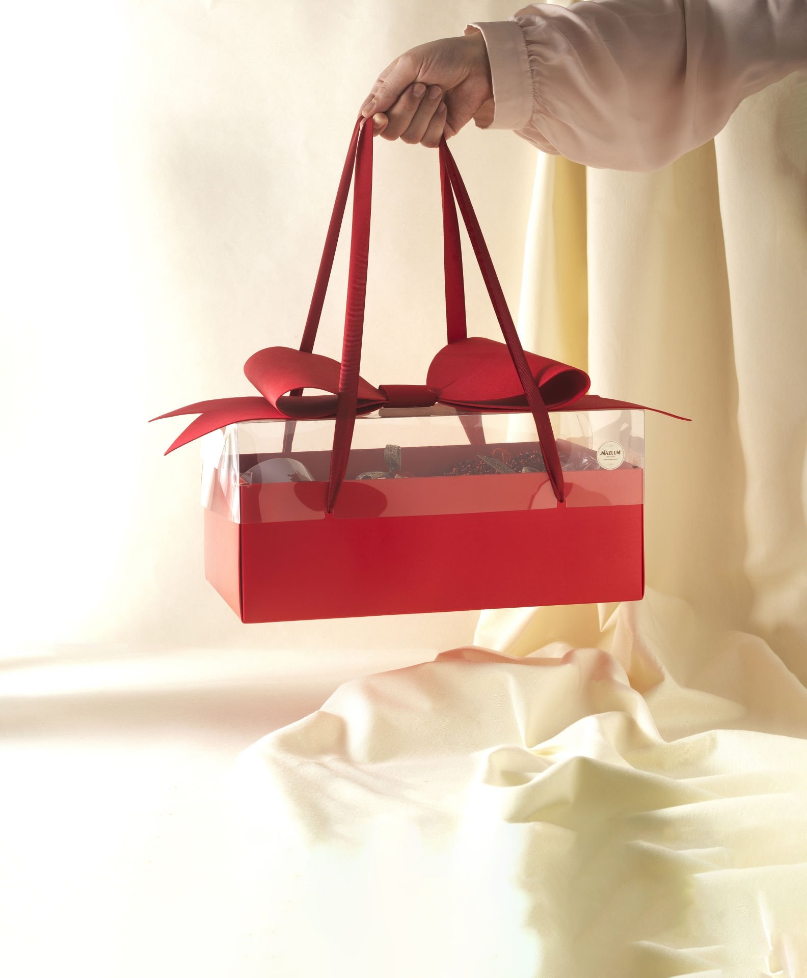 Kırmızı Kupalı Çanta Çikolata